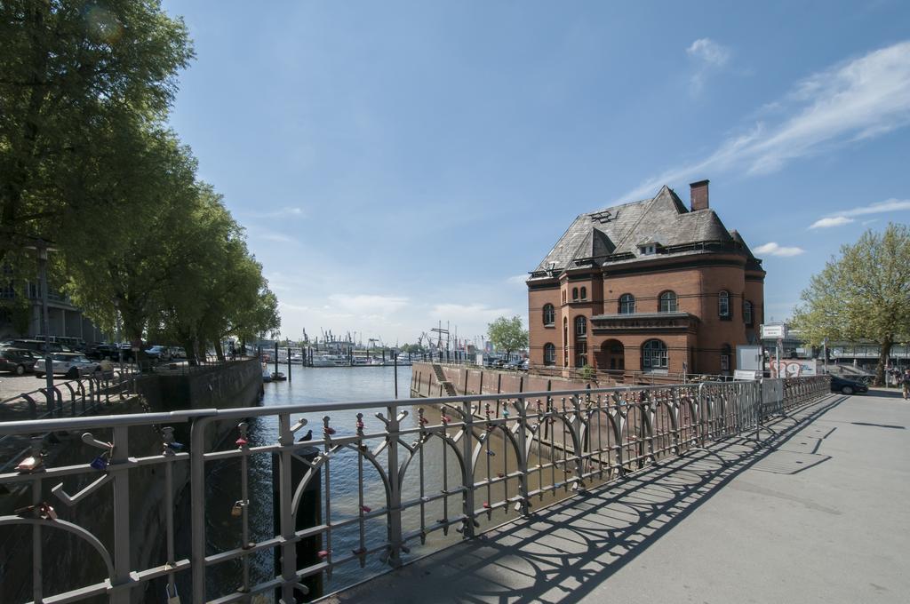 Appartements In Der Historischen Deichstrasse Contactless Check In ฮัมบูร์ก ภายนอก รูปภาพ